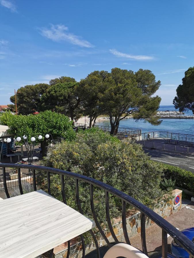 Hotel Le Provencal Logishotels Лес-Иссамбр Экстерьер фото