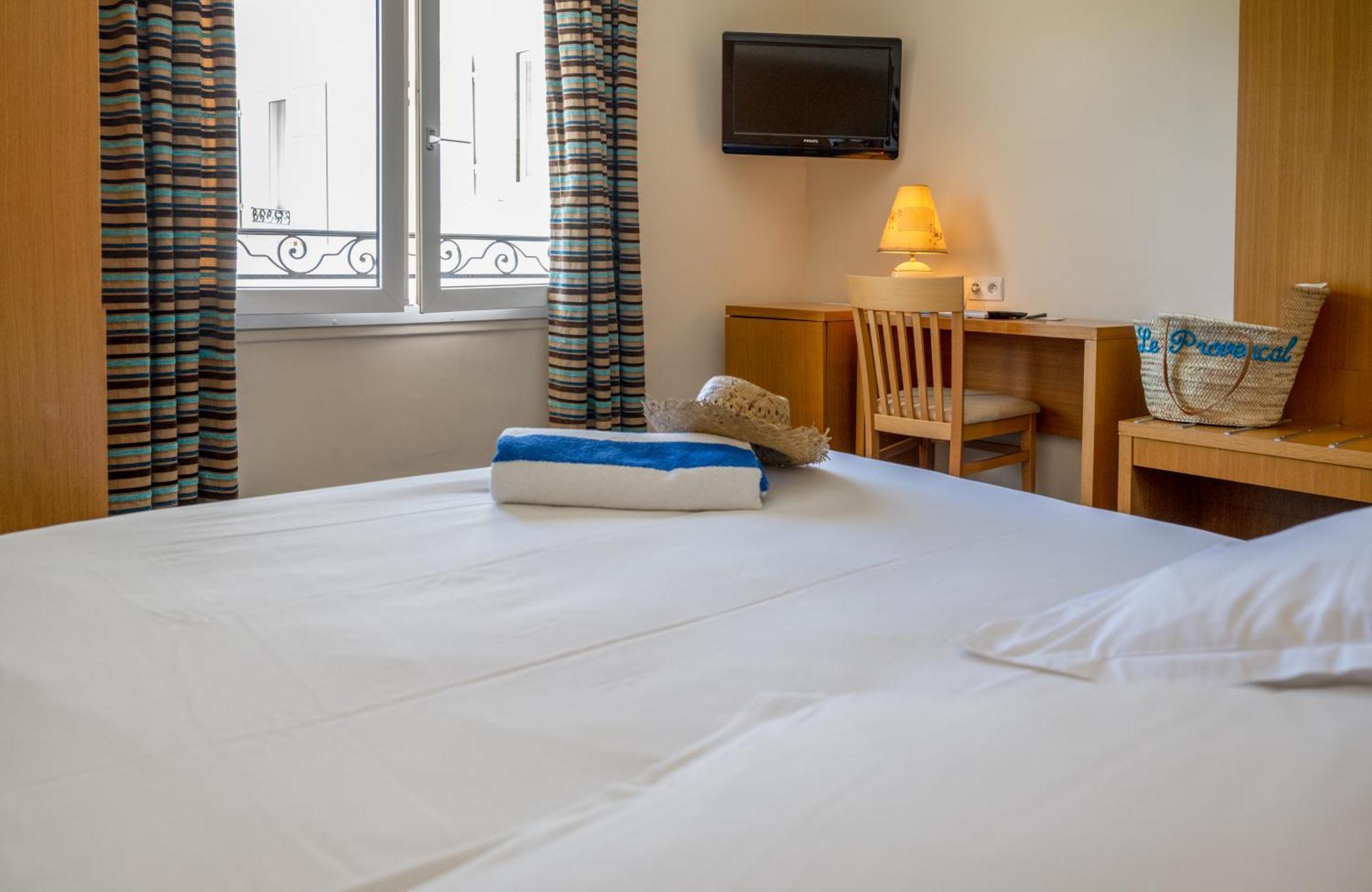Hotel Le Provencal Logishotels Лес-Иссамбр Экстерьер фото